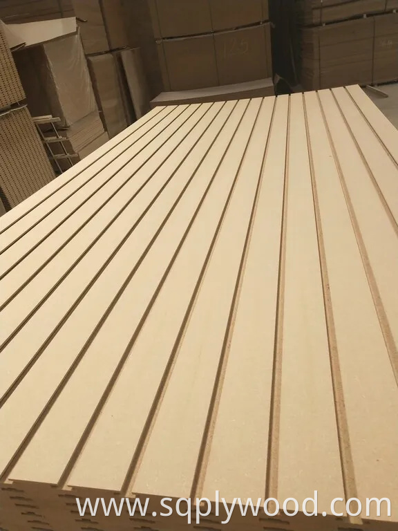 Linyi Factory 2-25mm Melamine Slatwall MDF Fiber Board Slot/Slotted Plain MDF for Furniture